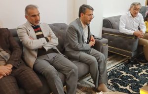 دیدار مدیر کل تامین اجتماعی کهگیلویه و بویراحمد با خانواده شهداء/ تحقق آرمان های شهداء وظیفه همه ما در قبال خون شهداست دیدار مدیر کل تامین اجتماعی کهگیلویه و بویراحمد با خانواده شهداء/ تحقق آرمان های شهداء وظیفه همه ما در قبال خون شهداست