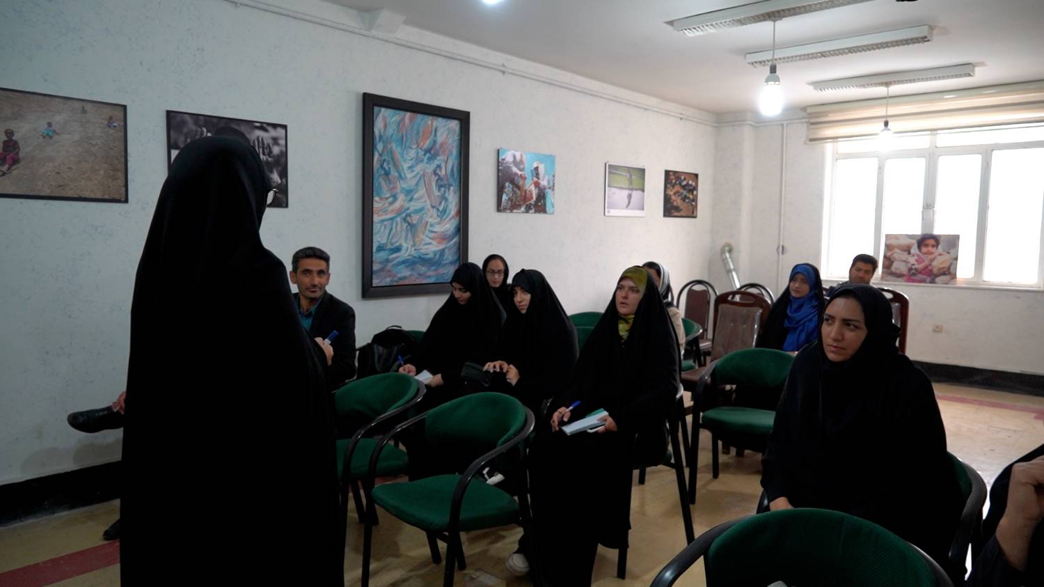 در کارگاه روایت گری در حوزه هنری مطرح شد؛ روایت‌ گری، پلی بین نسل‌ها