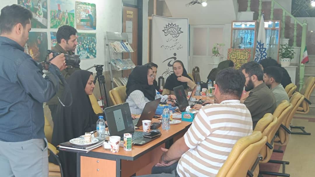کارگاه طراحی پوستر«شهدای خدمت»در ساختمان حوزه هنری استان برگزار شد