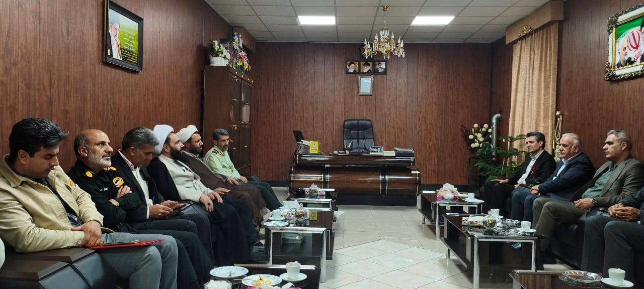 در دیدار مدیران ارشد صنعت آب و برق با فرمانده انتظامی كهگیلویه و بویراحمد/از توصیه جالب آقای فرمانده تا نقش امنیت در آبادانی